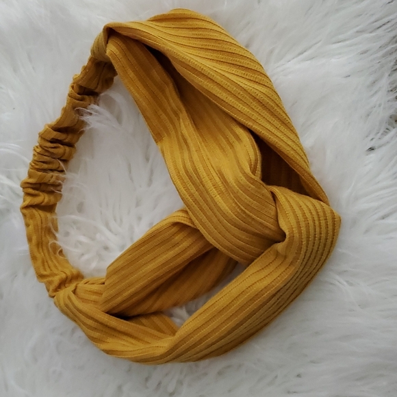 3/$15 Solid Elastic Stretchy Headband - Picture 6 of 6